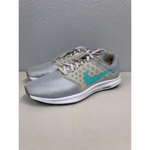 Nike Women's Athletic Shoes in Gray and Teal